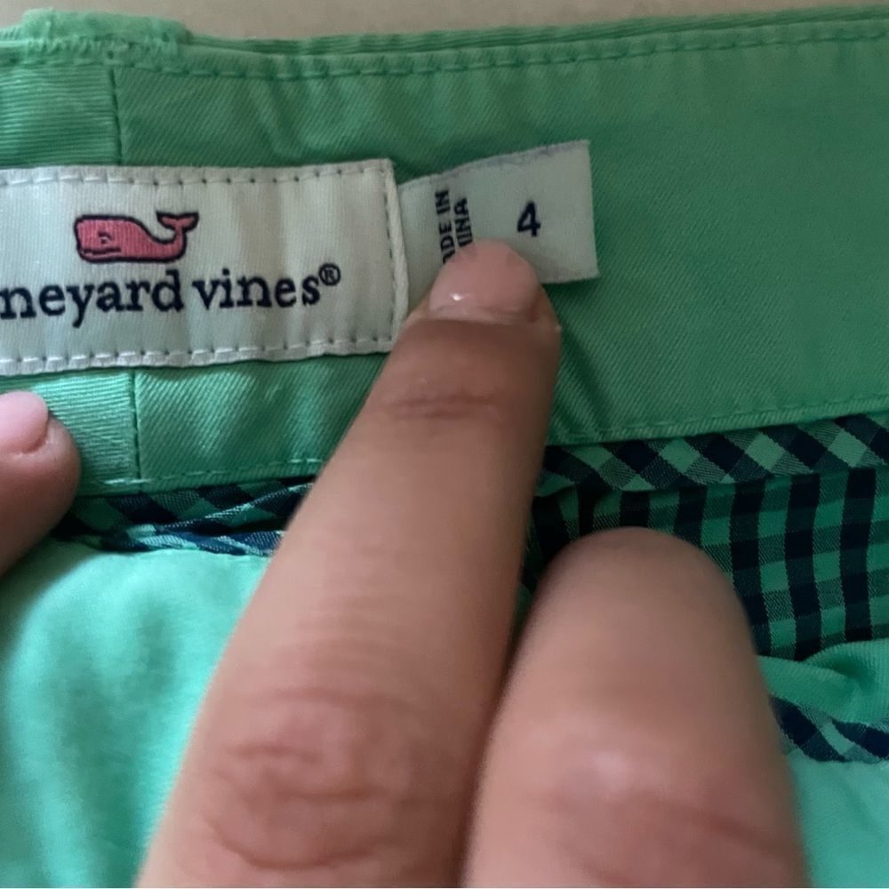 Vineyard Vines Embroidered Washed Dayboat Short - Picture 4 of 4